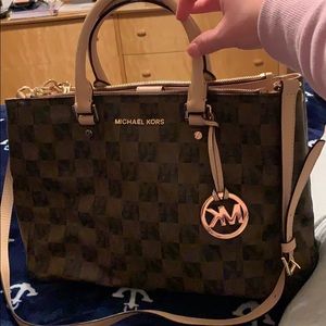 Michael Kors Bag lightly used!